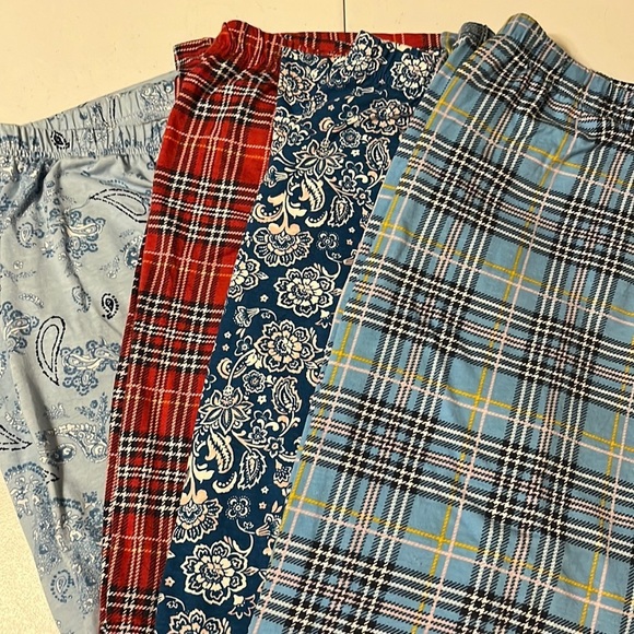 Four pair pajama bottoms. All XL. - Picture 1 of 7